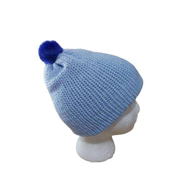 Hand Knit Unisex Child's Beanie With Faux Fur Pompom - Picture 3 of 6